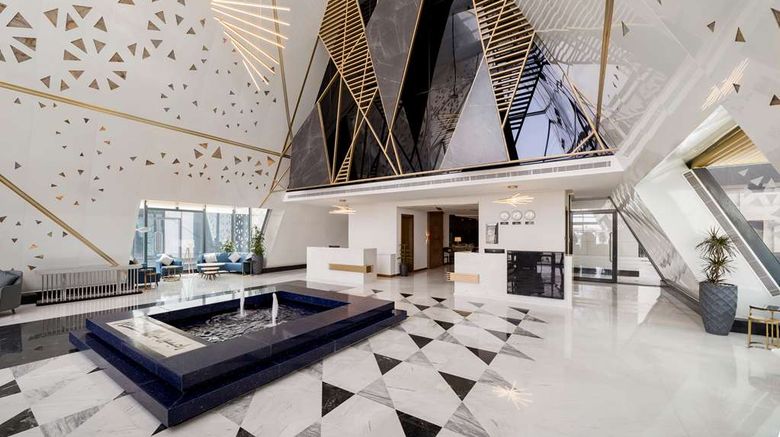 <b>Radisson Blu Riyadh Qurtuba Lobby</b>. Images powered by <a href="https://iceportal.shijigroup.com/" title="IcePortal" target="_blank">IcePortal</a>.