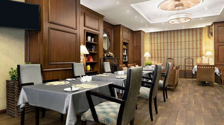 <b>Ramada by Wyndham Bishkek Centre Restaurant</b>. Images powered by <a href="https://iceportal.shijigroup.com/" title="IcePortal" target="_blank">IcePortal</a>.