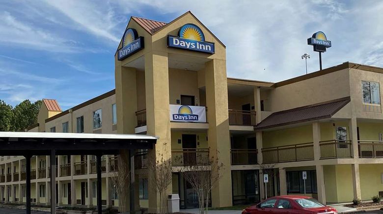 <b>Days Inn Morrow Southlake Exterior</b>. Images powered by <a href="https://iceportal.shijigroup.com/" title="IcePortal" target="_blank">IcePortal</a>.