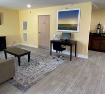 Days Inn Morrow Southlake Lobby