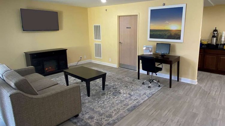 Days Inn Morrow Southlake Lobby