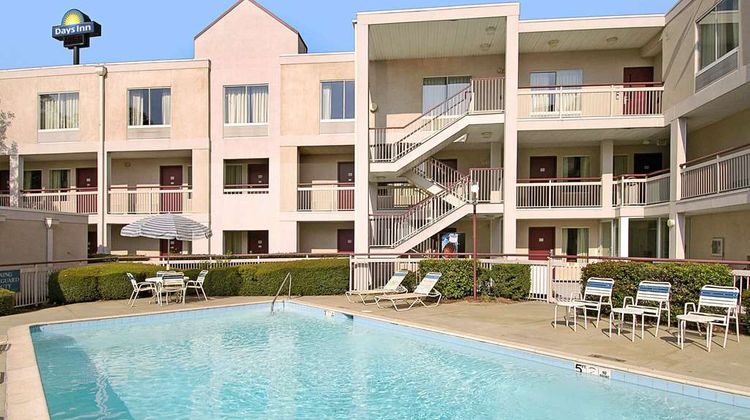 Days Inn Morrow Southlake Pool