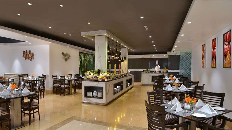<b>Taurus Hotel & Conventions Restaurant</b>. Images powered by <a href="https://iceportal.shijigroup.com/" title="IcePortal" target="_blank">IcePortal</a>.