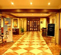 Gokulam Park Inn Lobby