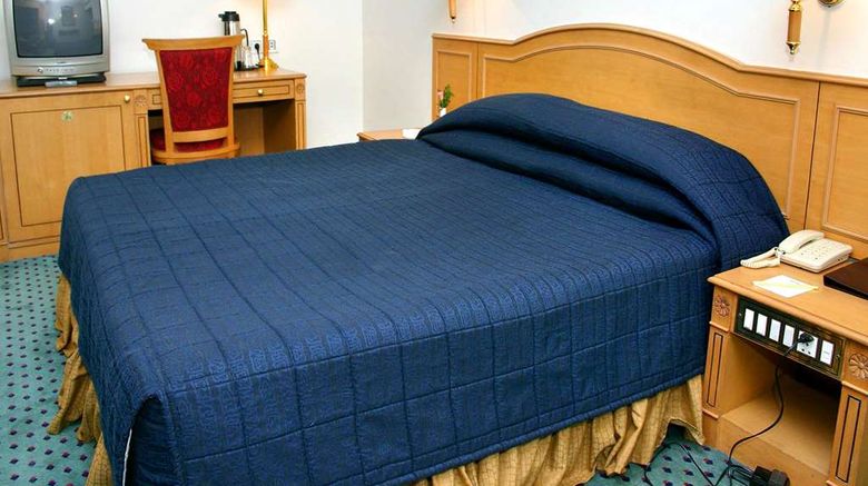 <b>Gokulam Park Inn Room</b>. Images powered by <a href="https://iceportal.shijigroup.com/" title="IcePortal" target="_blank">IcePortal</a>.
