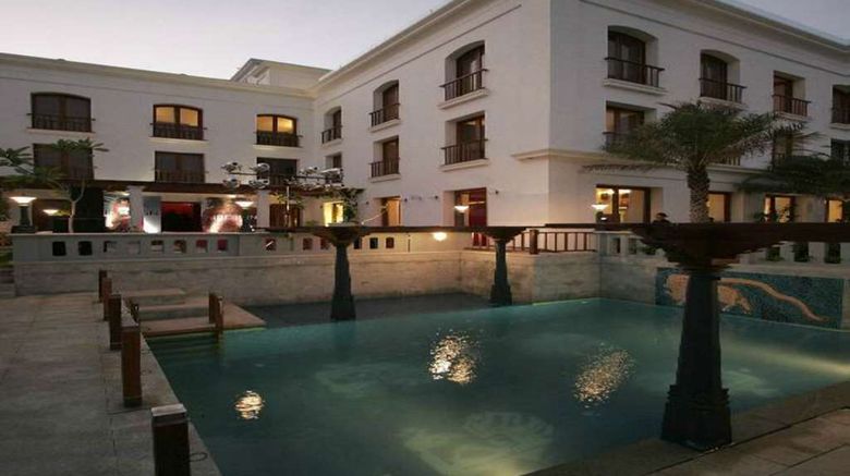 <b>Le Dupleix Exterior</b>. Images powered by <a href="https://iceportal.shijigroup.com/" title="IcePortal" target="_blank">IcePortal</a>.