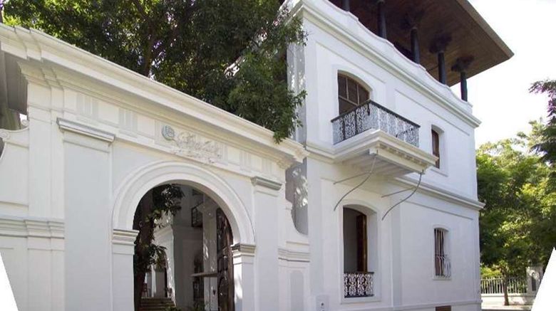 <b>Le Dupleix Exterior</b>. Images powered by <a href="https://iceportal.shijigroup.com/" title="IcePortal" target="_blank">IcePortal</a>.