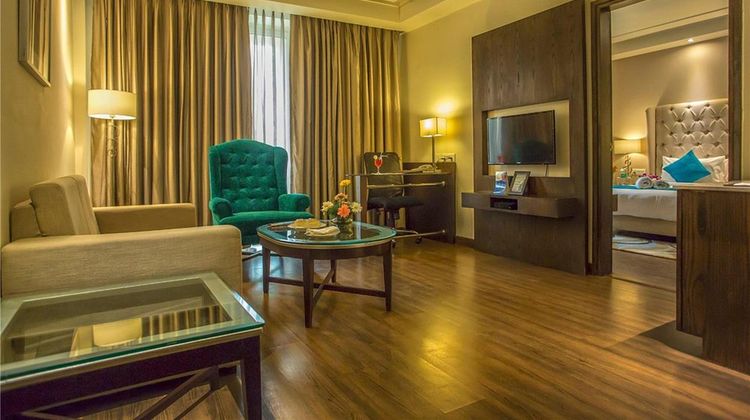 Sarovar Portico Jalandhar Suite