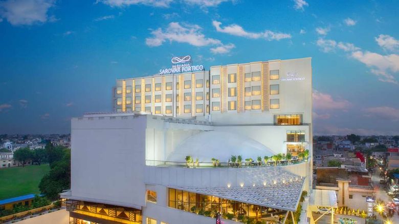<b>Nirvana Sarovar Portico Exterior</b>. Images powered by <a href="https://iceportal.shijigroup.com/" title="IcePortal" target="_blank">IcePortal</a>.