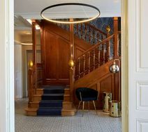 Clos de Bourgogne Lobby