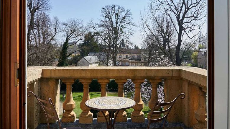 <b>Clos de Bourgogne Other</b>. Images powered by <a href="https://iceportal.shijigroup.com/" title="IcePortal" target="_blank">IcePortal</a>.