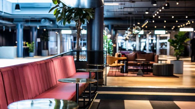 <b>Scandic Falkoner Lobby</b>. Images powered by <a href="https://iceportal.shijigroup.com/" title="IcePortal" target="_blank">IcePortal</a>.