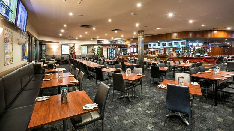 <b>Nightcap at Playford Tavern Restaurant</b>. Images powered by <a href="https://iceportal.shijigroup.com/" title="IcePortal" target="_blank">IcePortal</a>.