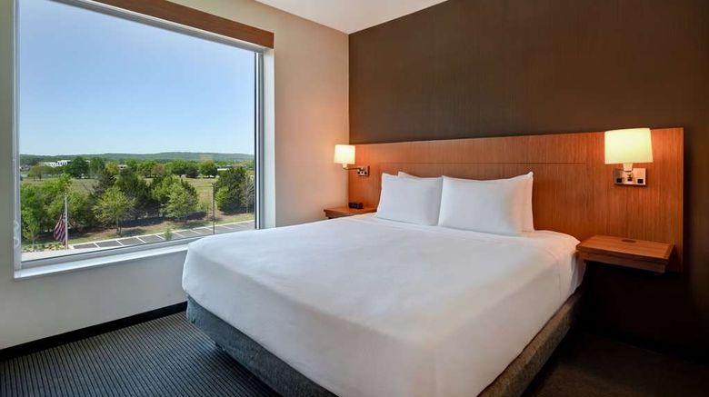 <b>Hyatt Place Huntsville Room</b>. Images powered by <a href="https://iceportal.shijigroup.com/" title="IcePortal" target="_blank">IcePortal</a>.