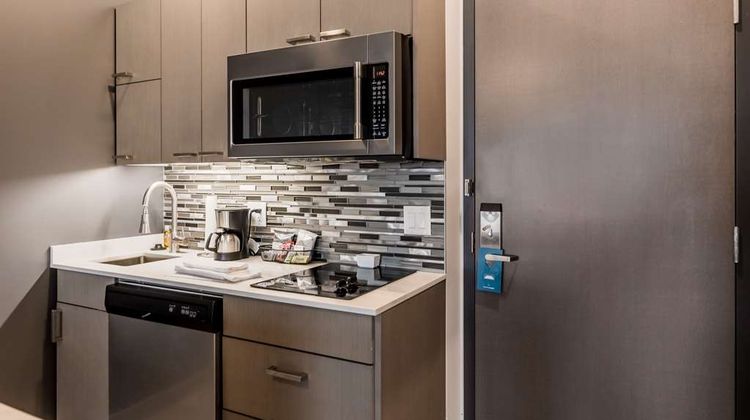 Hyatt House Winnipeg Southwest Suite