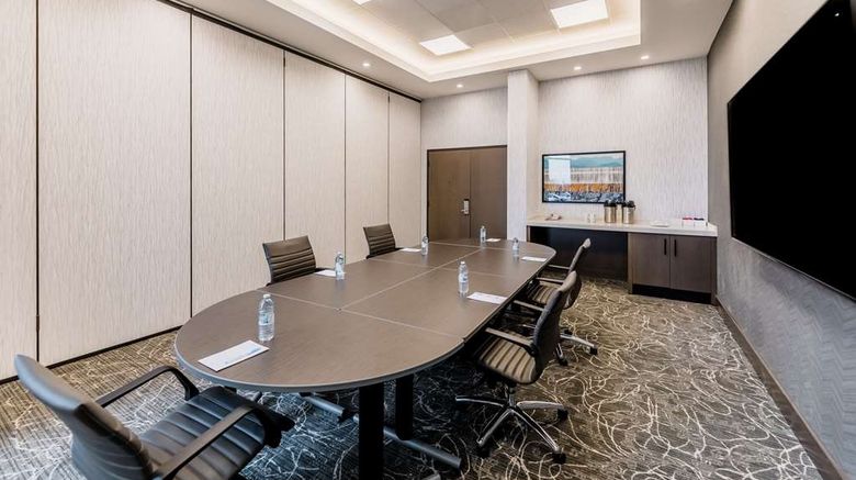 <b>Hyatt House Winnipeg Southwest Meeting</b>. Images powered by <a href="https://iceportal.shijigroup.com/" title="IcePortal" target="_blank">IcePortal</a>.