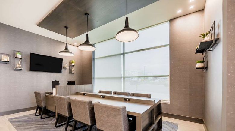 <b>Hyatt House Winnipeg Southwest Lobby</b>. Images powered by <a href="https://iceportal.shijigroup.com/" title="IcePortal" target="_blank">IcePortal</a>.