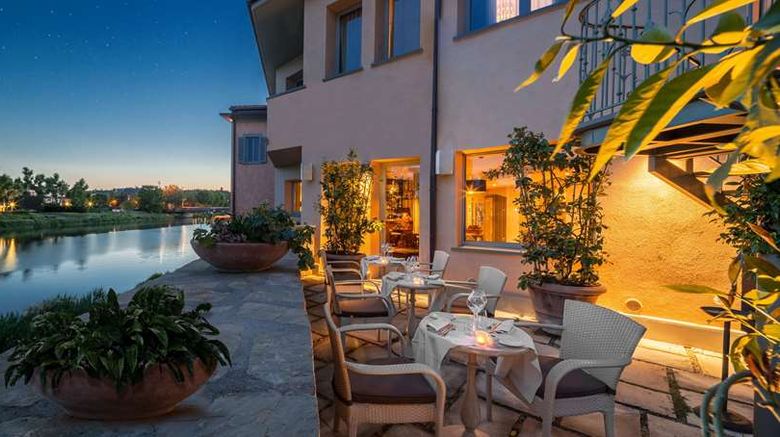 <b>Hotel Ville Sull'Arno Restaurant</b>. Images powered by <a href="https://iceportal.shijigroup.com/" title="IcePortal" target="_blank">IcePortal</a>.