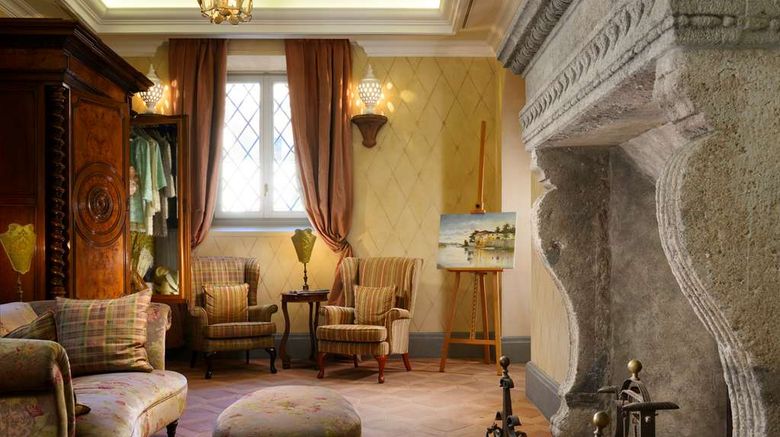 <b>Hotel Ville Sull'Arno Lobby</b>. Images powered by <a href="https://iceportal.shijigroup.com/" title="IcePortal" target="_blank">IcePortal</a>.