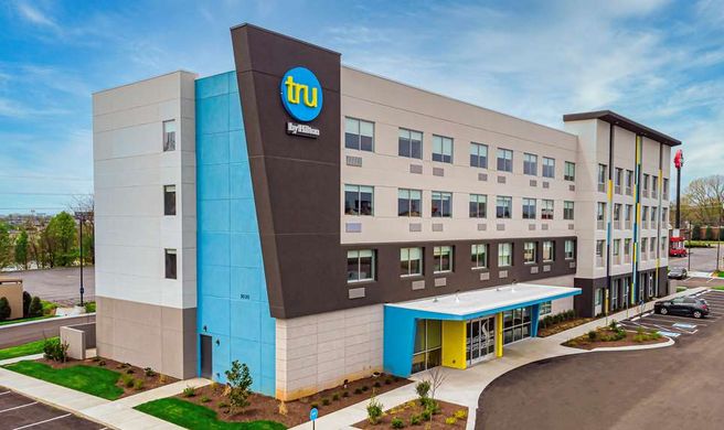 Tru by Hilton Clarksville Exterior