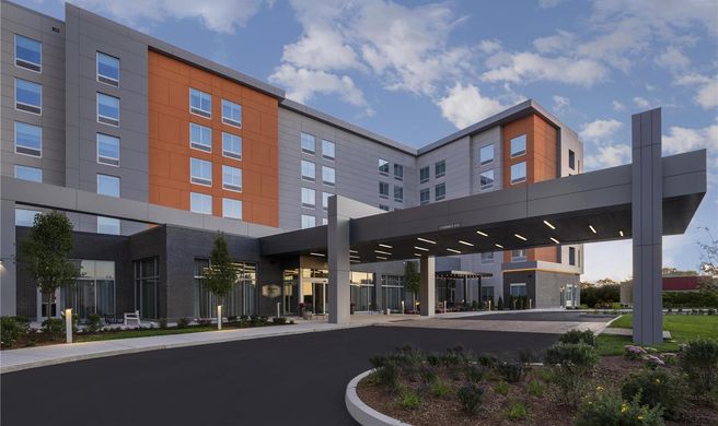 Hampton Inn Boston Woburn Exterior