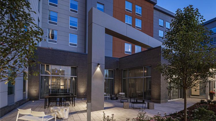 Hampton Inn Boston Woburn Exterior