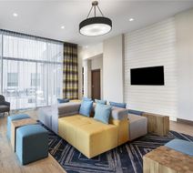 Hampton Inn Boston Woburn Lobby