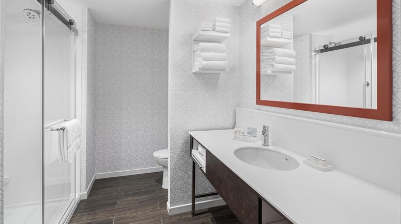 <b>Hampton Inn Boston Woburn Room</b>. Images powered by <a href="https://iceportal.shijigroup.com/" title="IcePortal" target="_blank">IcePortal</a>.