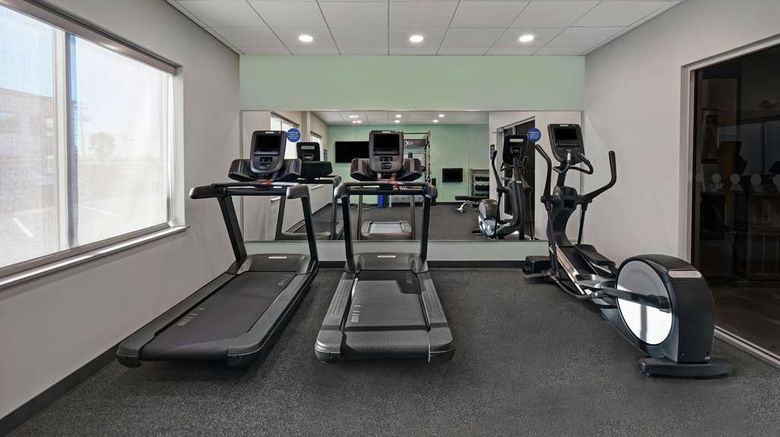 <b>Tru by Hilton Burlington Health</b>. Images powered by <a href="https://iceportal.shijigroup.com/" title="IcePortal" target="_blank">IcePortal</a>.