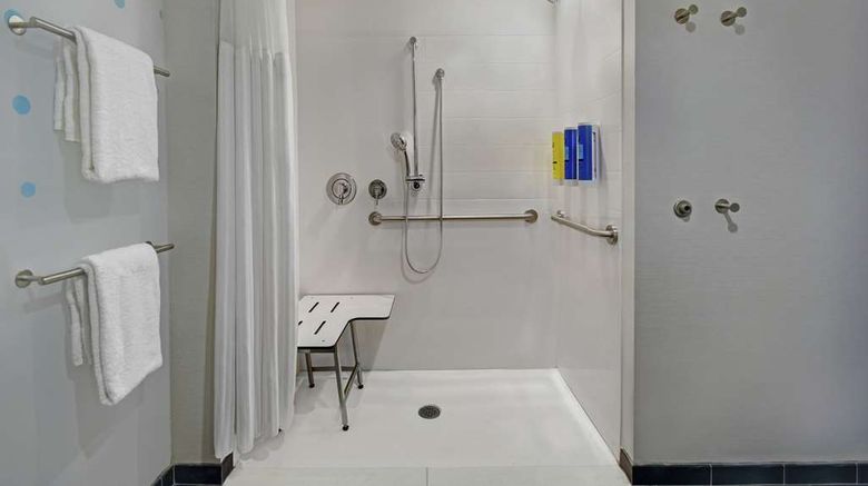 <b>Tru by Hilton Burlington Room</b>. Images powered by <a href="https://iceportal.shijigroup.com/" title="IcePortal" target="_blank">IcePortal</a>.