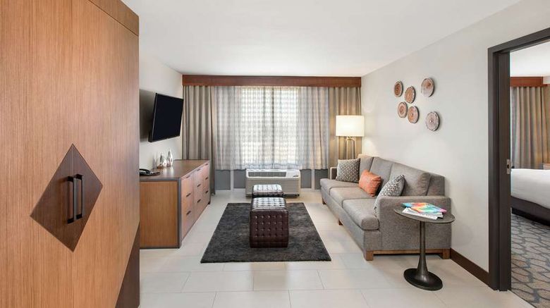 <b>DoubleTree by Hilton San Antonio NW Room</b>. Images powered by <a href="https://iceportal.shijigroup.com/" title="IcePortal" target="_blank">IcePortal</a>.