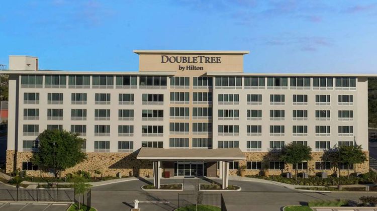 DoubleTree by Hilton San Antonio NW Exterior