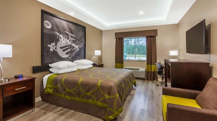 Super 8 by Wyndham Kingwood Room