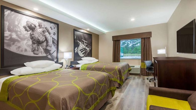 <b>Super 8 by Wyndham Kingwood Room</b>. Images powered by <a href="https://iceportal.shijigroup.com/" title="IcePortal" target="_blank">IcePortal</a>.