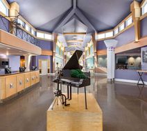 Royal Hotel Edmonton Airport Trademark Lobby