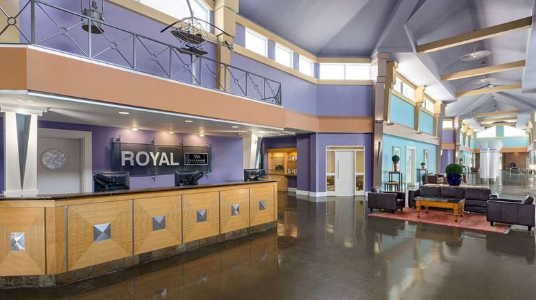 <b>Royal Hotel Edmonton Airport Trademark Lobby</b>. Images powered by <a href="https://iceportal.shijigroup.com/" title="IcePortal" target="_blank">IcePortal</a>.