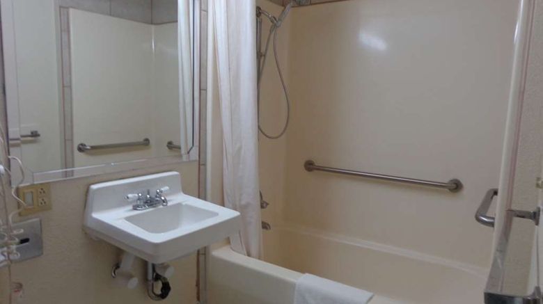 <b>SureStay Hotel by Best Western Childress Room</b>. Images powered by <a href="https://iceportal.shijigroup.com/" title="IcePortal" target="_blank">IcePortal</a>.