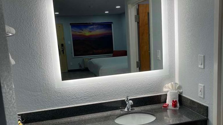 <b>SureStay Hotel by Best Western Childress Room</b>. Images powered by <a href="https://iceportal.shijigroup.com/" title="IcePortal" target="_blank">IcePortal</a>.