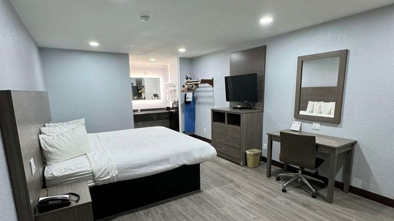 <b>SureStay Hotel by Best Western Childress Room</b>. Images powered by <a href="https://iceportal.shijigroup.com/" title="IcePortal" target="_blank">IcePortal</a>.