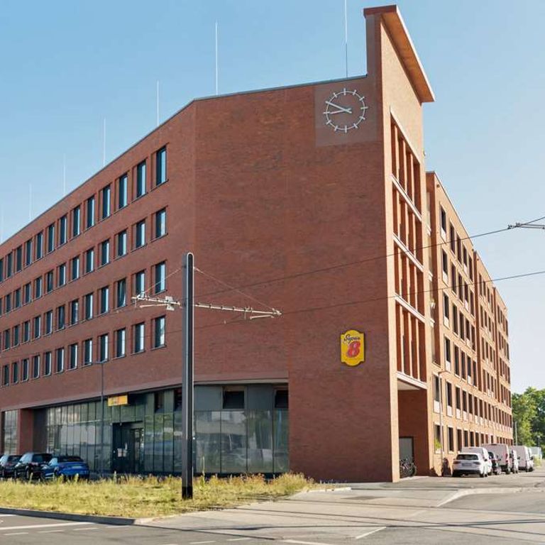 Super 8 by Wyndham Mainz Zollhafen