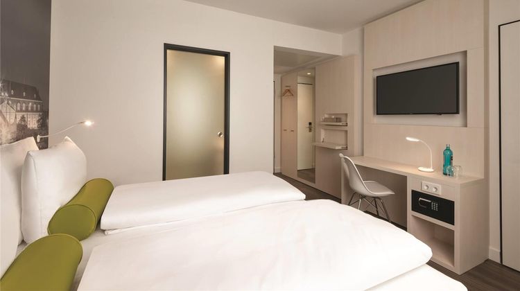 Super 8 by Wyndham Mainz Zollhafen Room