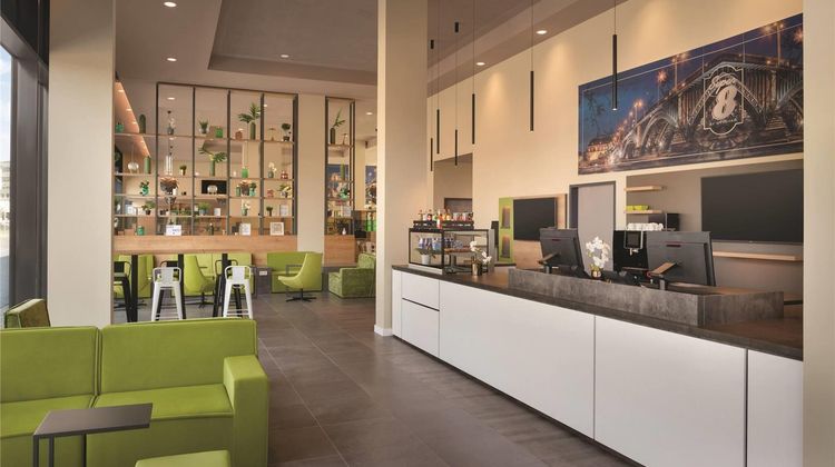 Super 8 by Wyndham Mainz Zollhafen Lobby