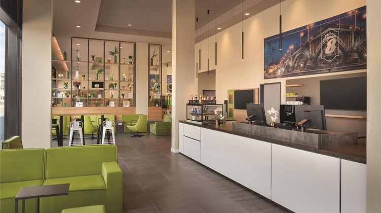 Super 8 by Wyndham Mainz Zollhafen Lobby