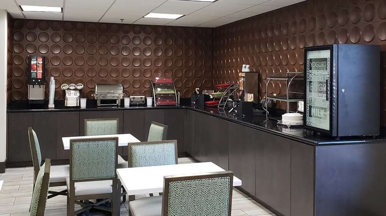 <b>Wingate Port Wentworth Savannah Area Restaurant</b>. Images powered by <a href="https://iceportal.shijigroup.com/" title="IcePortal" target="_blank">IcePortal</a>.