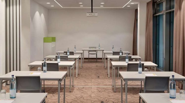 Super 8 by Wyndham Augsburg Meeting