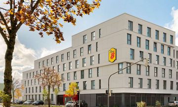 Super 8 by Wyndham Augsburg