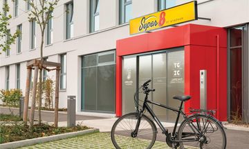 Super 8 by Wyndham Augsburg