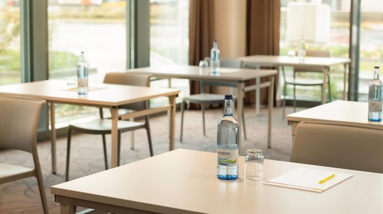 Super 8 by Wyndham Augsburg Meeting