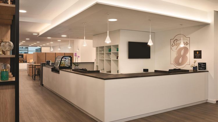 Super 8 by Wyndham Augsburg Lobby