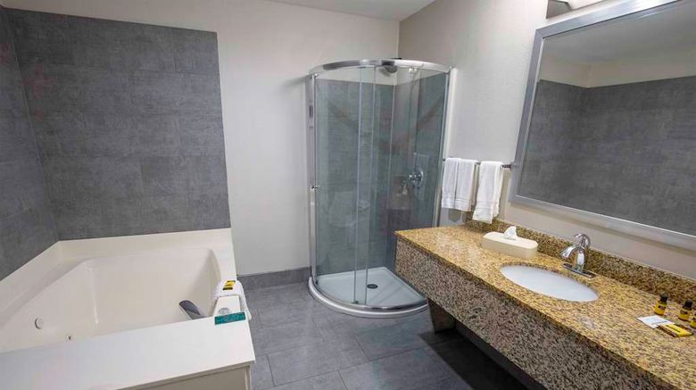 <b>Best Western Plus Vermilion River Inn Suite</b>. Images powered by <a href="https://iceportal.shijigroup.com/" title="IcePortal" target="_blank">IcePortal</a>.